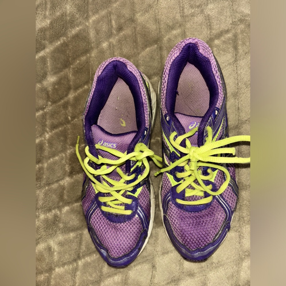 ASICS shoes, Size-8